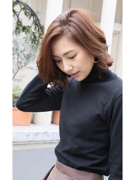 ロエナ(ROENA) ナチュラルひし形シルエットデジタルパーマグレージュ