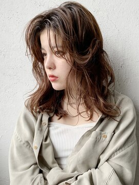 アイティー バイ アルバム 浦和店(IT by ALBUM) ラフミディアム_オリーブカラーハイライトカラー_96520