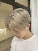 20代30代メンズアップバング清潔感爽やかホワイトカラー