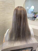 ラビス クローバー(Lovis clover)&nbsp;小顔に見せるヘア