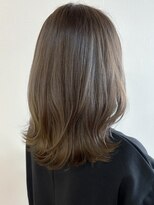 リコ(LIKO)&nbsp;大人の外ハネセミディ☆外ハネ/くびれシルエット/大人ヘア