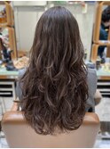 海外風レイヤーロングミディアムハッシュカットデシタルパーマ