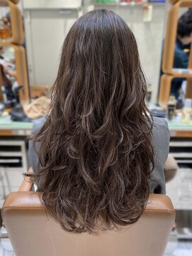 ピークアブー 原宿ハラカド(PEEK-A-BOO) 海外風レイヤーロングミディアムハッシュカットデシタルパーマ