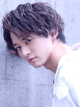 コンフィデンス メンズヘアー(confidence MEN'S HAIR) ヌーディーセンターパート