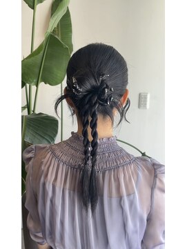 ソエラ(Soera) ヘアセット/リボンカチモリ/タイトヘア