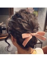 マスト ヘアー(must hair)&nbsp;ベロアリボンアレンジお呼ばれヘア結婚式二次会イベントドレス