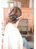 結婚式2次会にはルーズなヘアアレンジ