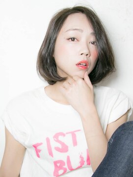 リリアン 青山(relian) 上品フォルムのボブスタイル