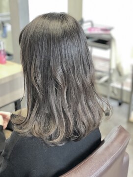 ビースリー ロア ナチュラルグラデーション 2021/4/3