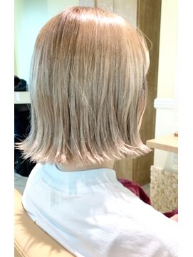 レウナ 外苑前(Reuna) 20代30代40代大人可愛い外ハネボブスタイル