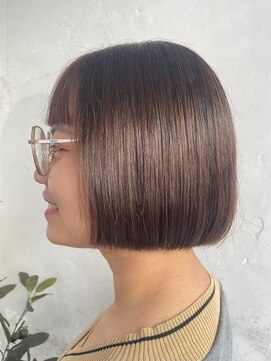 トレヘアー(tRe hair) ぱつっとラインが可愛いボブ  タッセルボブ 切りっぱなしボブ
