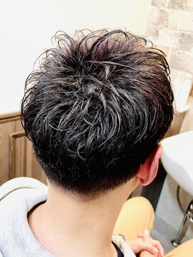 ミリオンバックス 上野(Million Bucks) 韓国マッシュ/ダークアッシュ/ニュアンスパーマ/スペインカール