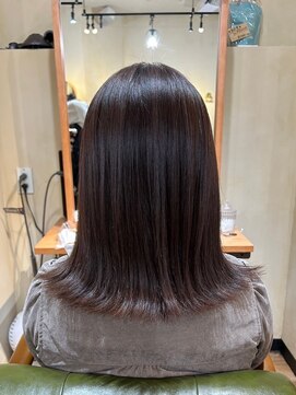 オーストヘアー リュウール(Aust hair Lueur) 切りっぱなしボブ ココアベージュ