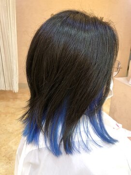 シュヴー 門前仲町(CHEVEUX) インナーカラー（ビビッドブルー）