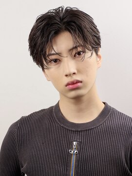 韓国ヘアカルマパーマコンマバングセンターパート黒髪ニュアンス