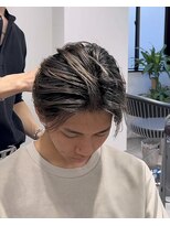 ステラ(STELLA) メンズ/バレイヤージュ/センターパート/ブリーチ&ダブルカラー