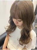 ミルクティーベージュ