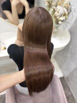 ラビス(Lovis) 黒髪カタログ/ボブルフ/ネビージュ/小顔に見せるヘア