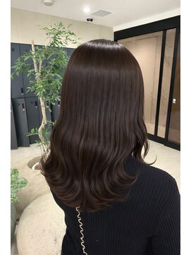 クララ ヒロシマ(CLALA Hiroshima) ミディアム/ブラウンカラー/髪質改善トリートメント