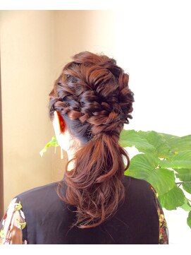 イッツヘアー(IT'S HAIR) 編み込みポニーテール