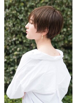 メゾンバイハバナ(maison by HAVANA) 大人かわいいフェザーバングカーキグレージュミディアムウルフ