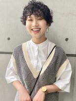 ミー(me.)&nbsp;くるくるパーマ＋黒髪ショート