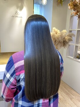 アンド ラ ブランシュ(&.La Blanche) イメチェンヘアスタイル/フェミニンロング/ダークアッシュ/大宮