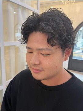 アロハ(ALoha) センター分けスパイラルパーマ