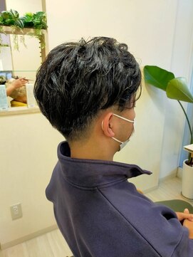 美容室 ジョイフル&well1. メンズカット