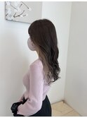 柔らかいベージュで大人っぽく◎