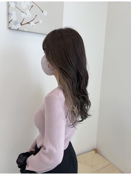 ジジ 栃木本店(Gigi) 柔らかいベージュで大人っぽく◎