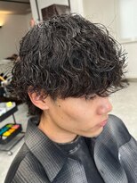 フゥ 宇都宮(FeU)&nbsp;緩め波巻きスパイラルパーマシャドウパーマメンズマッシュウルフ