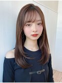 20代シースルーぱっつん前髪で結んでかわいいフェイスレイヤー