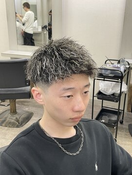 フライ 東通り店(Frei) ホワイトメッシュツイスト