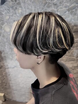 men's salon Gaudi 西宮北口店【メンズサロン ガウディ】【4月3日OPEN（予定）】 メンズバレイヤージュ×前下がりマッシュ×カルマパーマ仕上げ