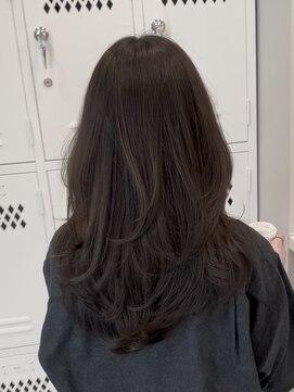 プラチナ(PLATINA) ハイレイヤーレイヤーカットブリーチ無しカラー顔周り