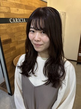 カリシア(CARICIA) 前髪パーマ×艶髪スタイル