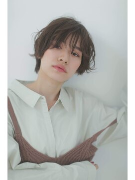 ディフィー(Defi) パーマ風ショート【大阪　京橋】