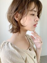 シータ(sheta)&nbsp;【sheta／ AI】くびれヘア　小顔横顔美人