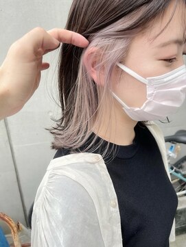 エミス バイ メルト 吉祥寺(emis by melt) 【堀惠洋平】インナーカラー ラベンダーベージュ イヤリング