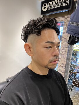 ドルクス 日本橋(Dorcus) 大人気フェードパーマ！