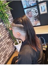 髪切屋 寿 スキンフェード女子