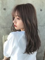 プラチナ(PLATINA)&nbsp;セミロング前髪大人女性アッシュレイヤーカット