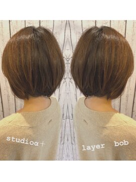 スタジオ アルファプラス 日暮里店(studio α+) ステップボーンカットカットボブショートハイライト白髪ぼかし