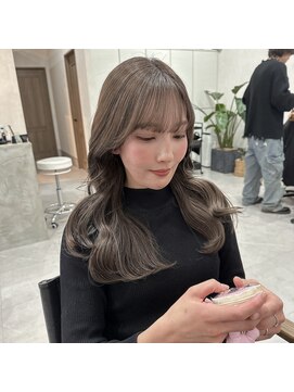 スターク(stark) グレージュ/レイヤー/トレンドレイヤー/ブリーチ/姫路