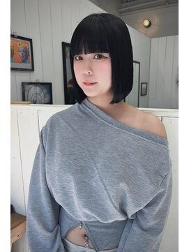 ベニス(VENICE) 黒髪ぱっつんbob