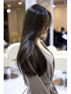 エルサザビューティー 神戸三宮(Elsa the beauty) 髪質改善/縮毛矯正/似合わせ/顔周り/レイヤー