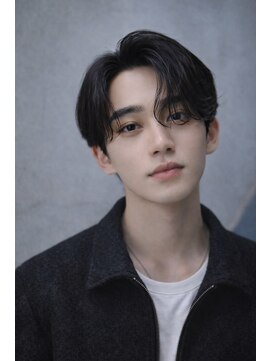 ベル 表参道Terrace(Belle) 《セットを簡単に》センターパート/ツーブロック/フェザーパーマ