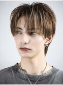 ハイライトミルクティーベージュツーブロックメンズマッシュ