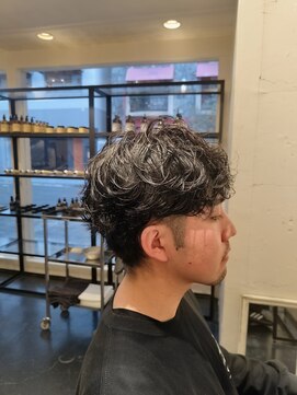 ロムサンク(L'HOMME CINQ) メンズパーマ